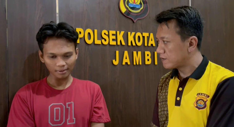 Murka Anak di Jambi Tikam Ibu dan Pacar Ibunya yang Tepergok Berduaan di Kamar
