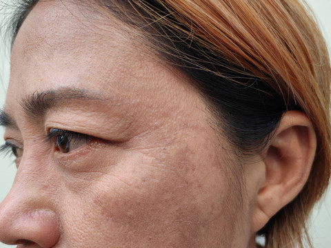 7 Skincare untuk Usia 50 Tahun ke Atas, Bikin Kulit Lebih Sehat dan Kencang