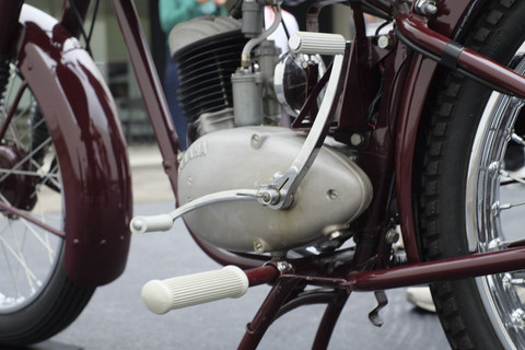 Motor pertama buatan Yamaha, YA-1 disimpan di Yamaha Motor Corporation Head Quarter Japan. Foto: Sena Pratama/kumparan