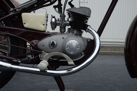 Motor pertama buatan Yamaha, YA-1 disimpan di Yamaha Motor Corporation Head Quarter Japan. Foto: Sena Pratama/kumparan