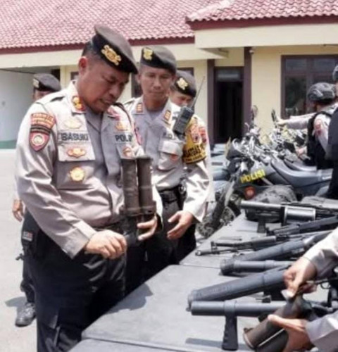 Saksi kunci kematian dosen kampus Untag Semarang Dwinanda Linchia Levi (35), AKBP Basuki (kiri). Foto: Dok. Istimewa